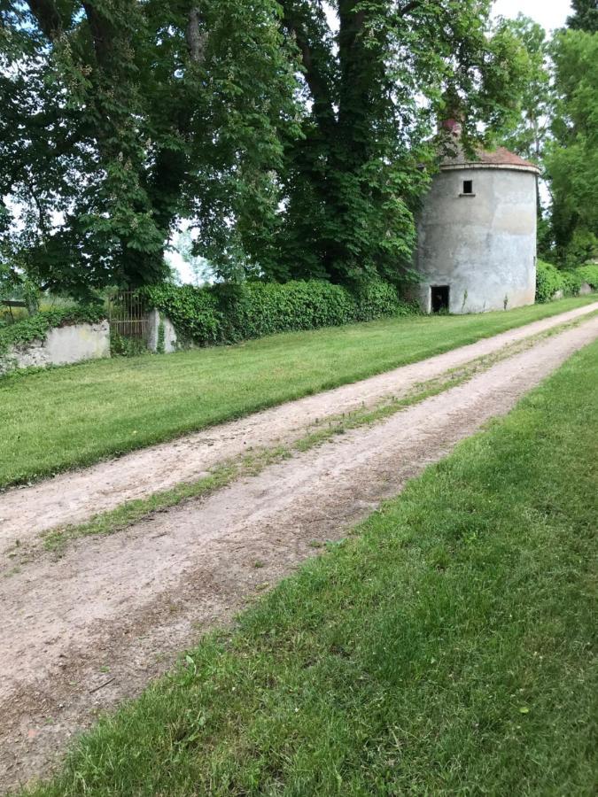 Chateau De Vesset Tréteau Exterior photo